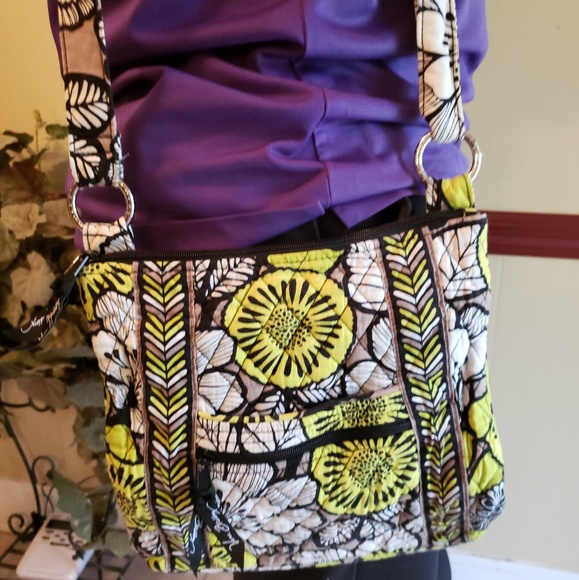 Vera Bradley Handbags - Vera bradley crossbody purse